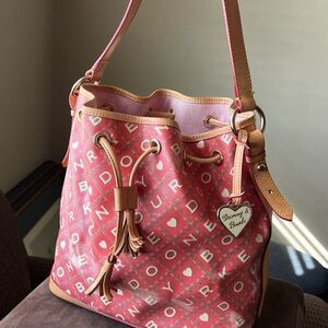 Vintage Dooney & Bourke Red and Tan Drawstring Bucket Shoulder Bag